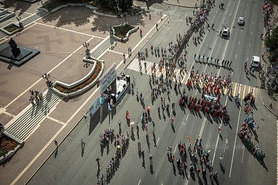 4 июля в столице республики состоялось одно из самых зрелищных мероприятий – масштабный костюмированный парад участников VI Всемирной фольклориады CIOFF